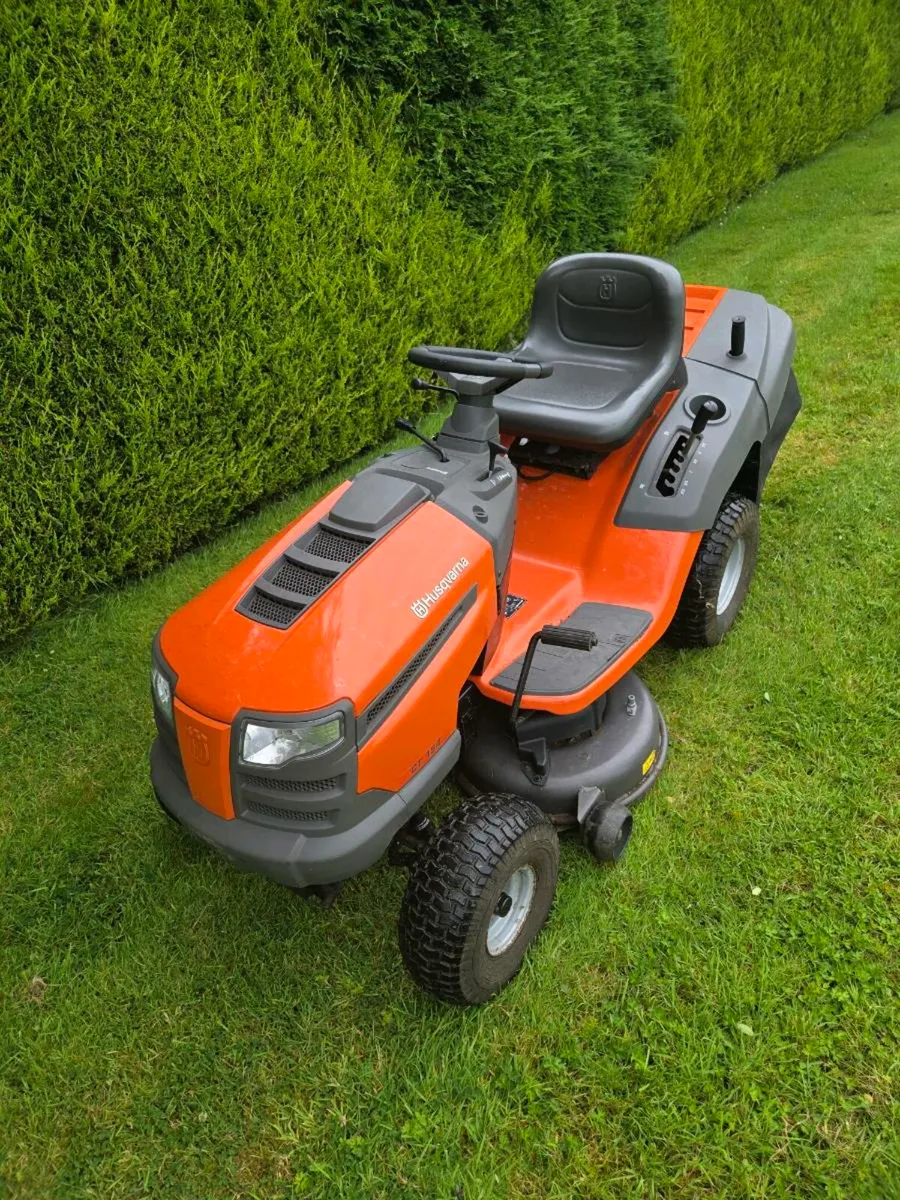 Ride on mower - Image 2