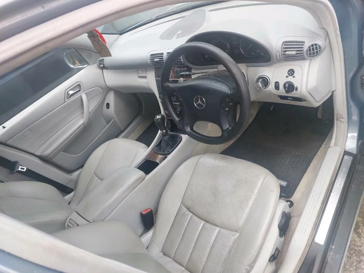 Mercedes x2 - Image 4