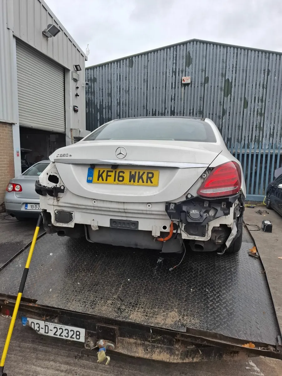 Mercedes-Benz C-Class 2016 BREAKING - Image 3