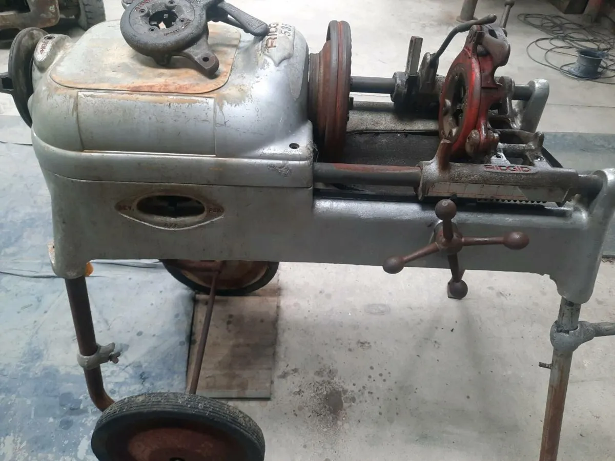 Ridgid pipe threading machine - Image 2