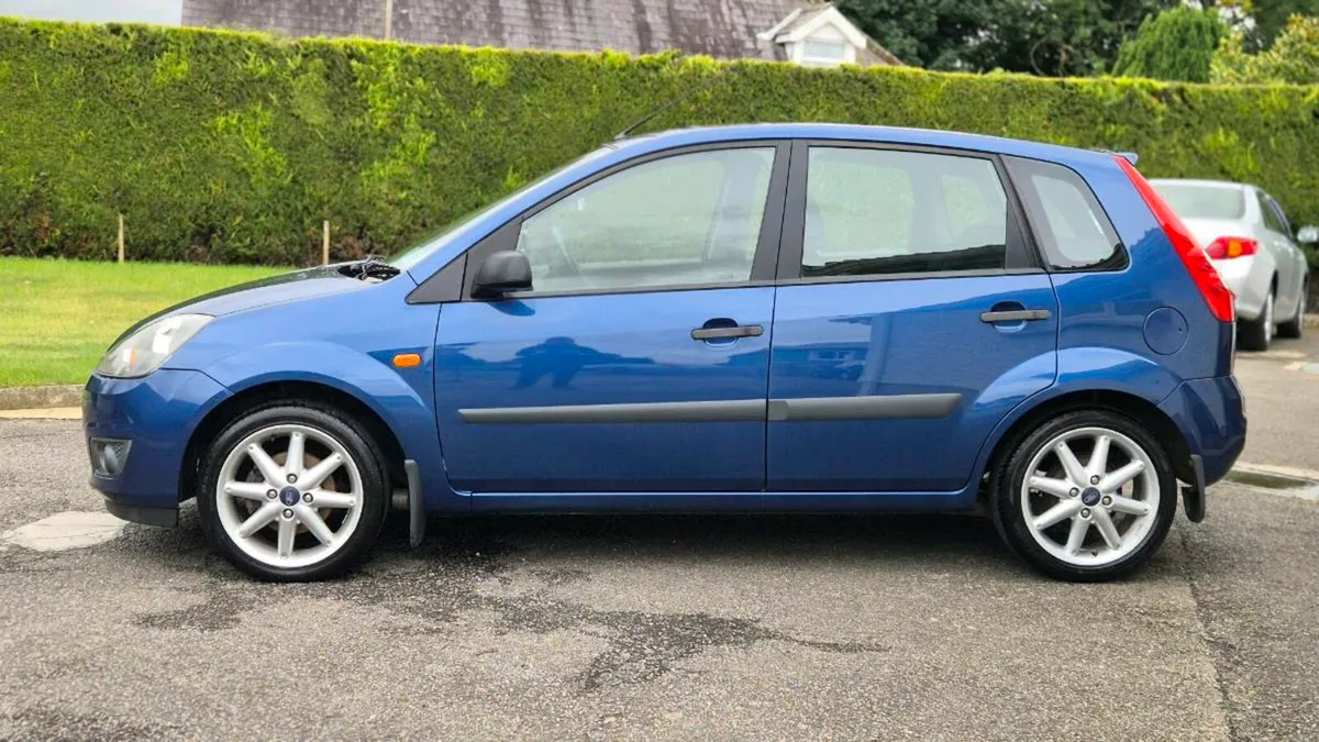 Ford fiesta 1.2 (only 160kms) - Image 2