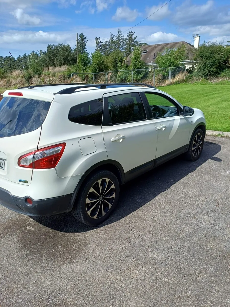 Nissan quashquai 7 seater high spec - Image 4