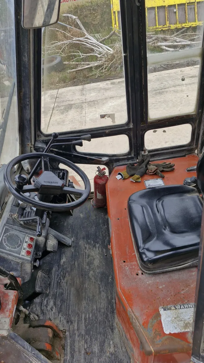 Nissan 7 ton forklift - Image 3