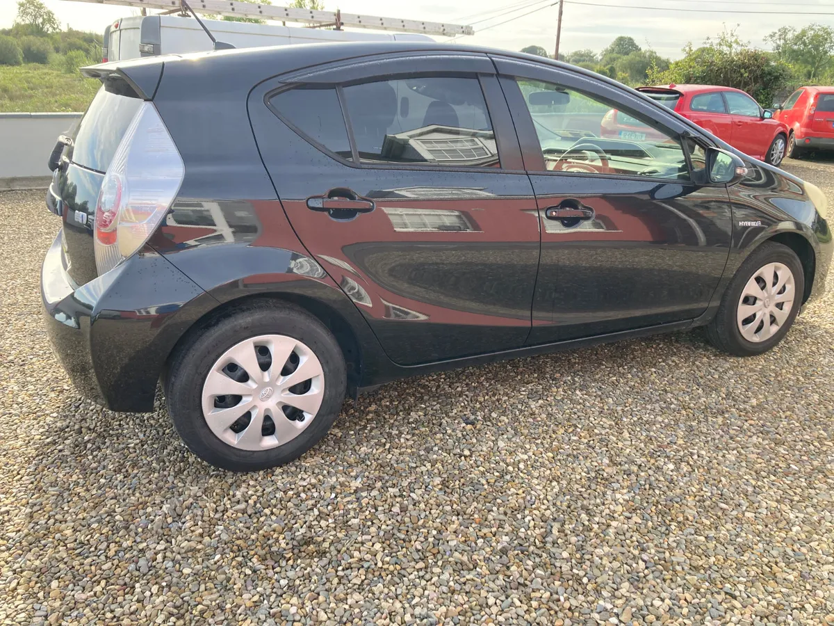 Toyota Aqua 2013 - Image 3