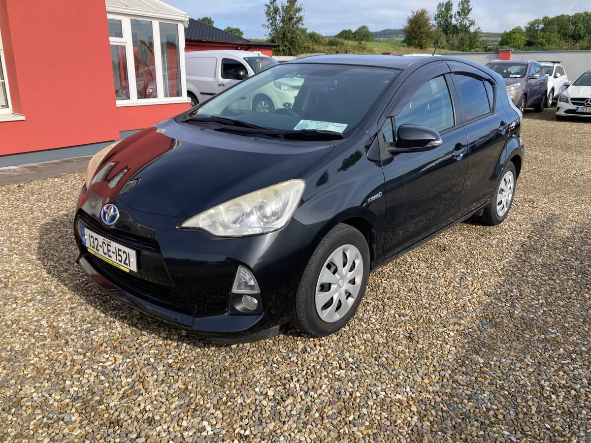Toyota Aqua 2013 - Image 2