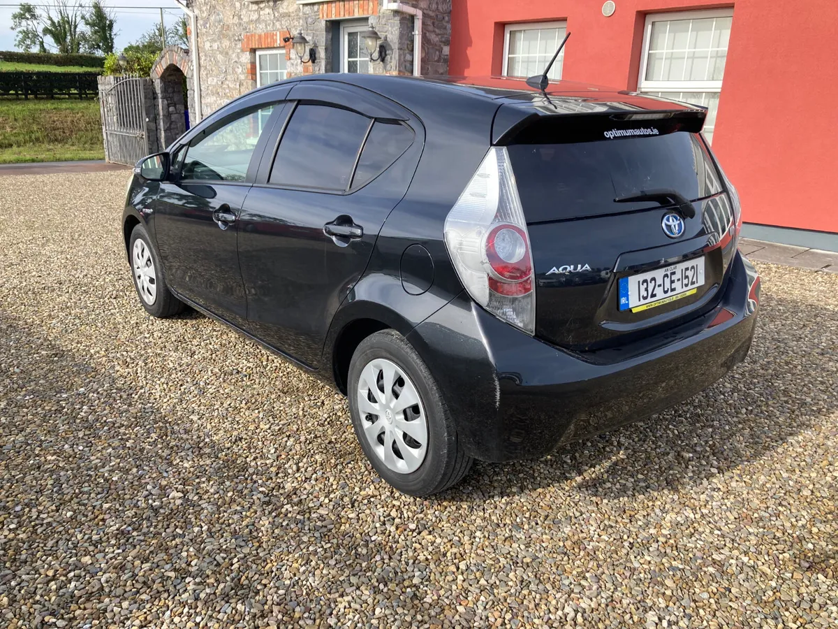 Toyota Aqua 2013 - Image 4