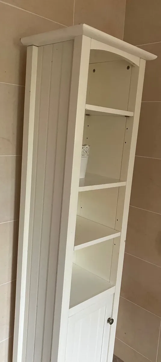 Bathroom furniture - Image 1