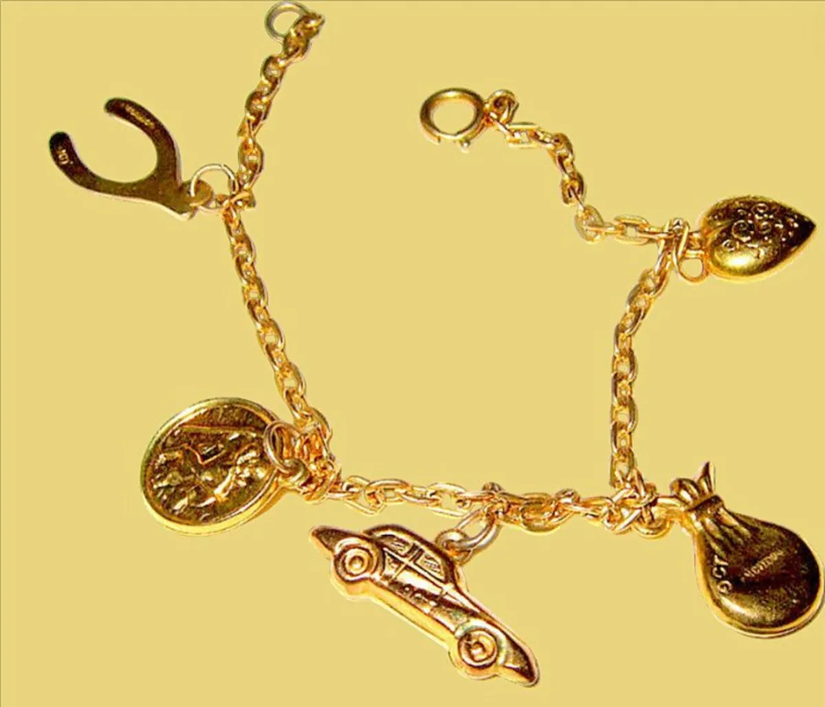 Vintage Hallmarked 9ct Gold Charm Bracelet - Image 4