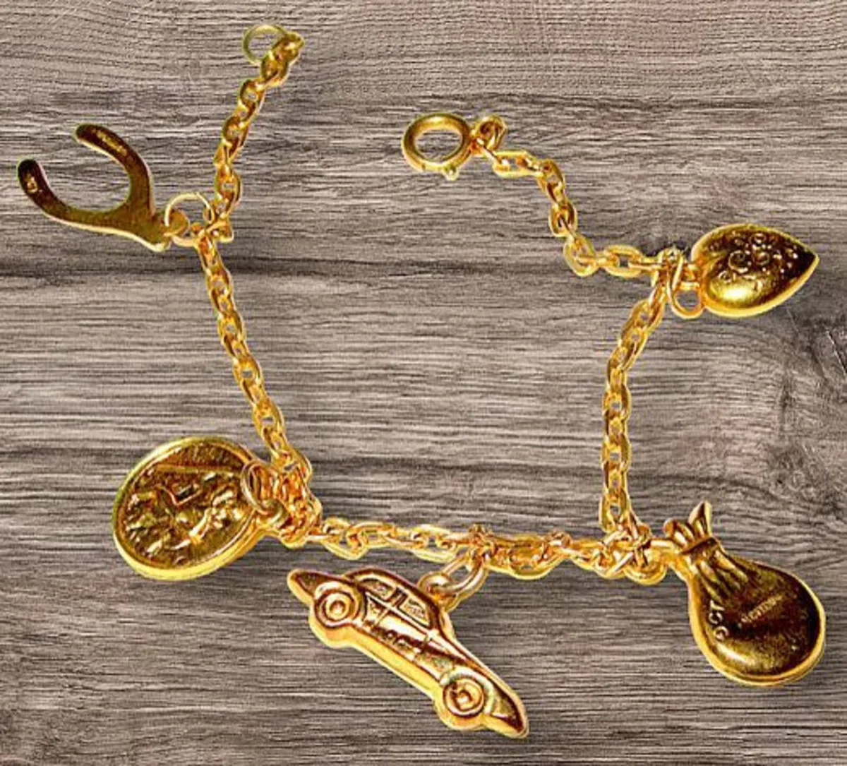 Vintage Hallmarked 9ct Gold Charm Bracelet - Image 1