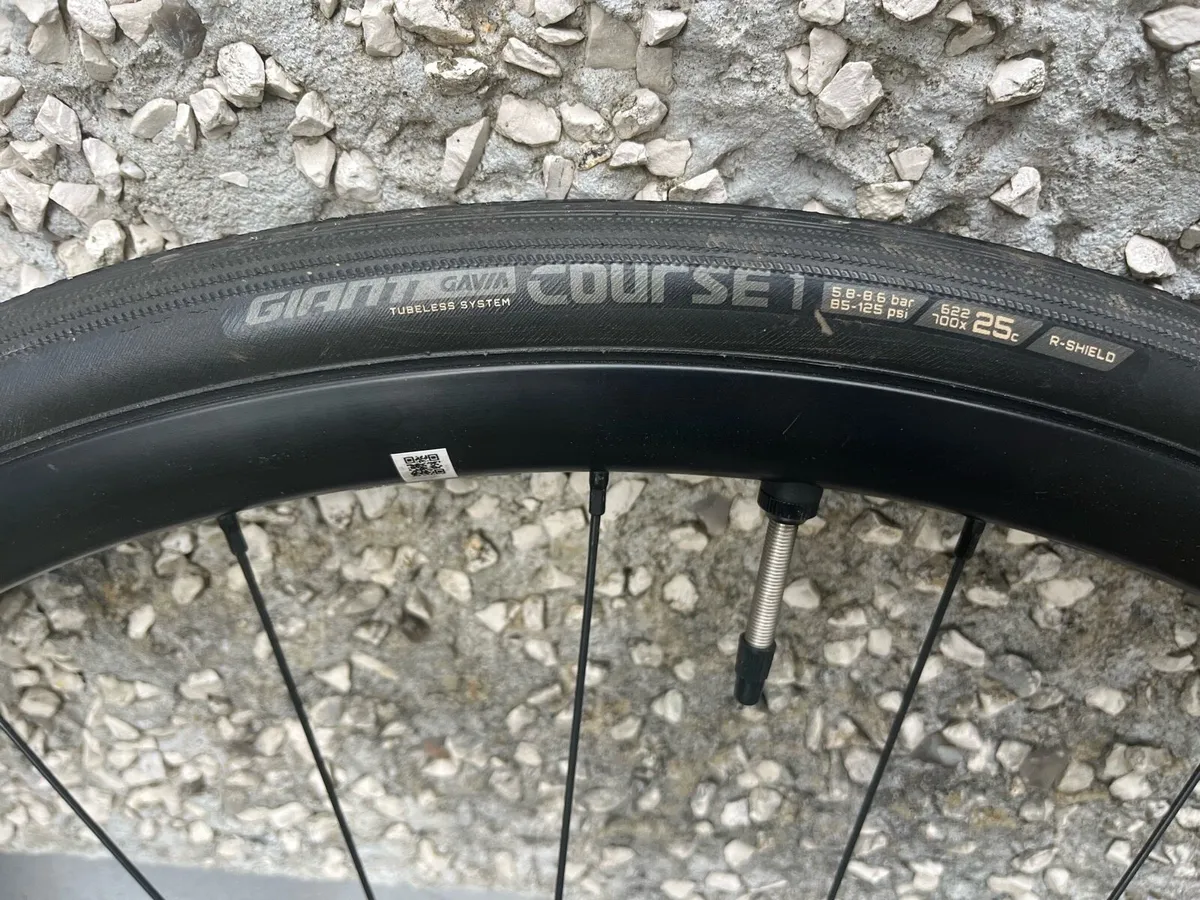 Road Disc Brake Wheels (Giant) - Image 4