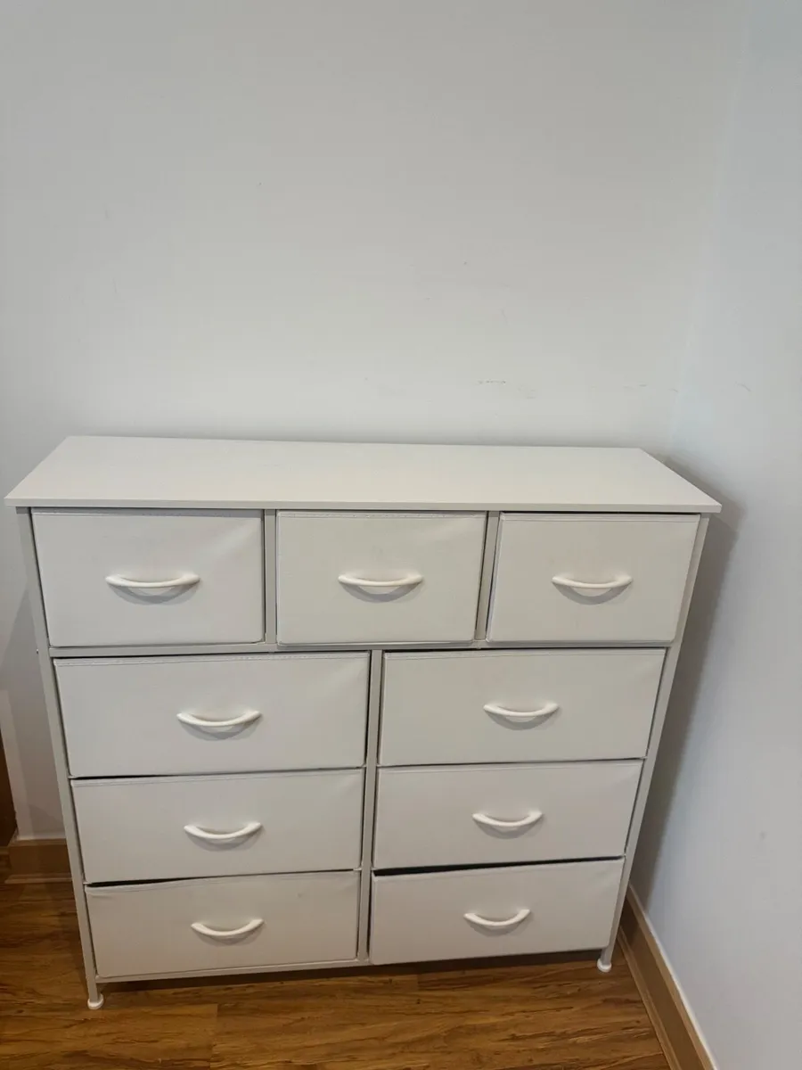 Chest of drawers - Image 1