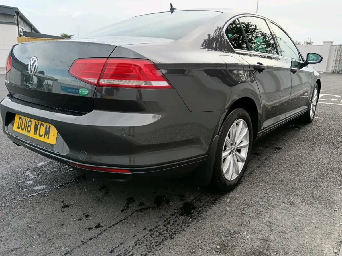 Volkswagen Passat - Image 3