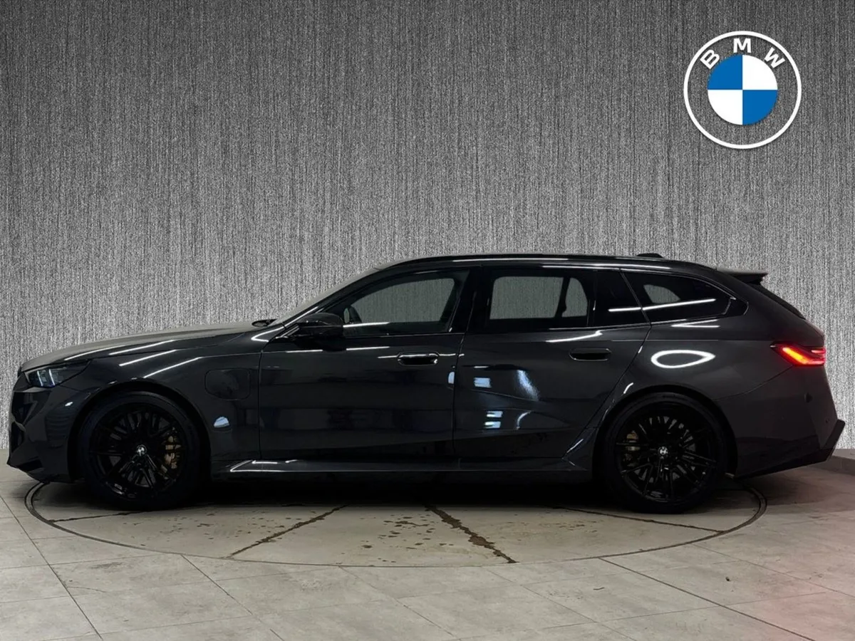 BMW M5 Touring - Image 4