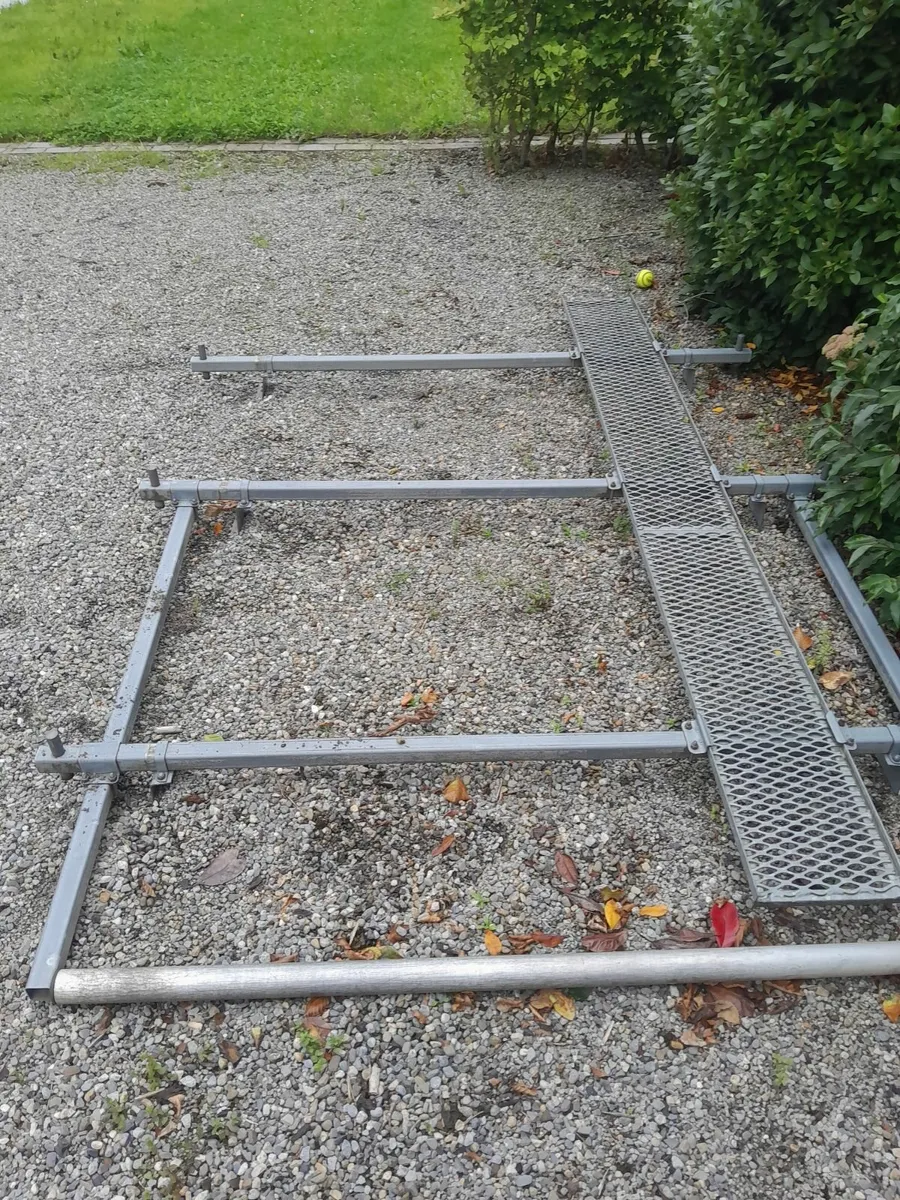Roof bars and roller for nissan primstar - Image 2