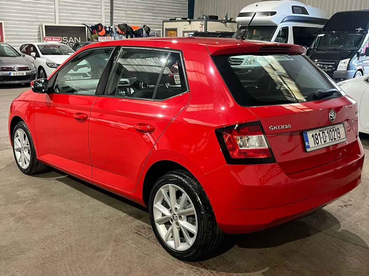 2018 SKODA FABIA / ONLY 35,000KM 1.2 PETROL - Image 4