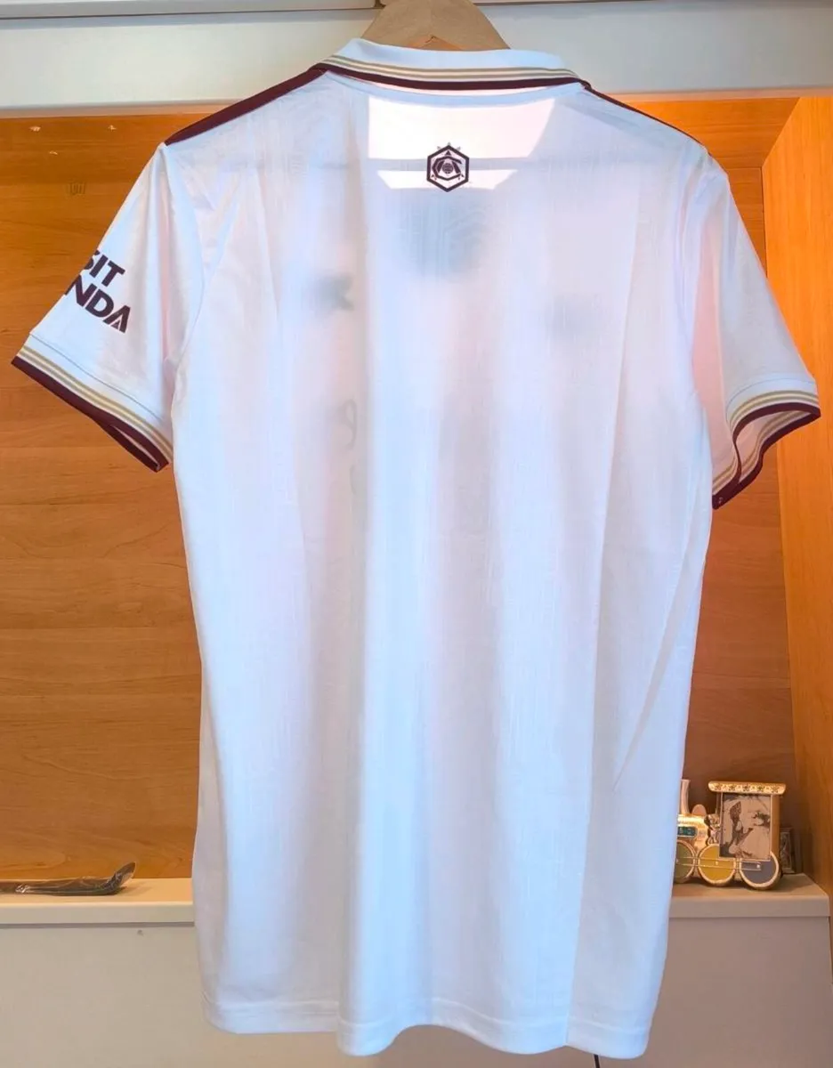 Arsenal away kit jersey season 25/26 - Image 2