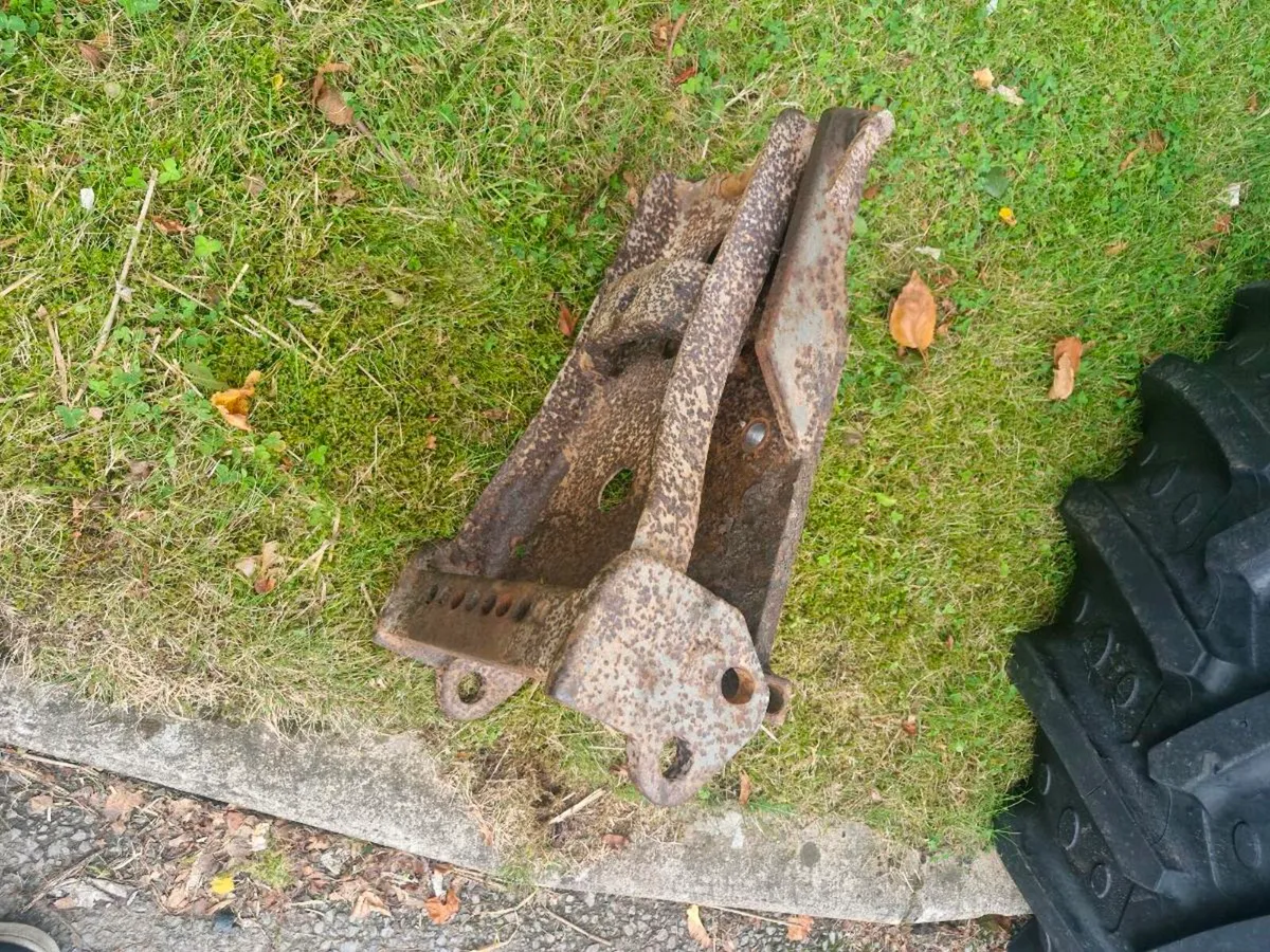 Massey ferguson hitch - Image 4