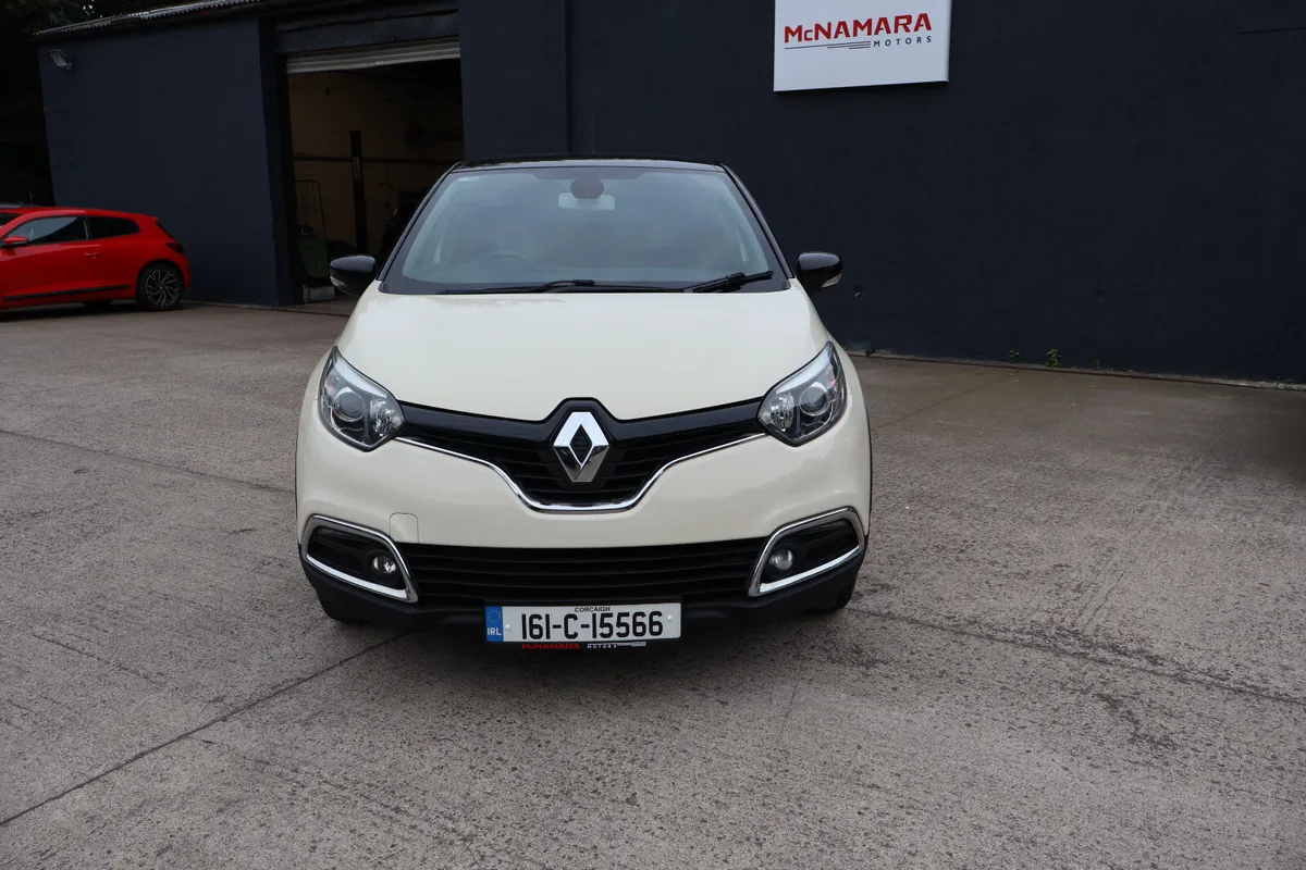 Renault Captur Intense S NAV 1 Owner Low Km's - Image 4