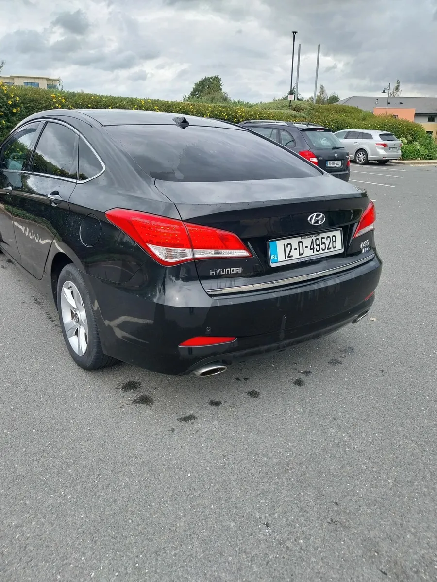 Hyundai i40 Saloon 2012 - Image 1