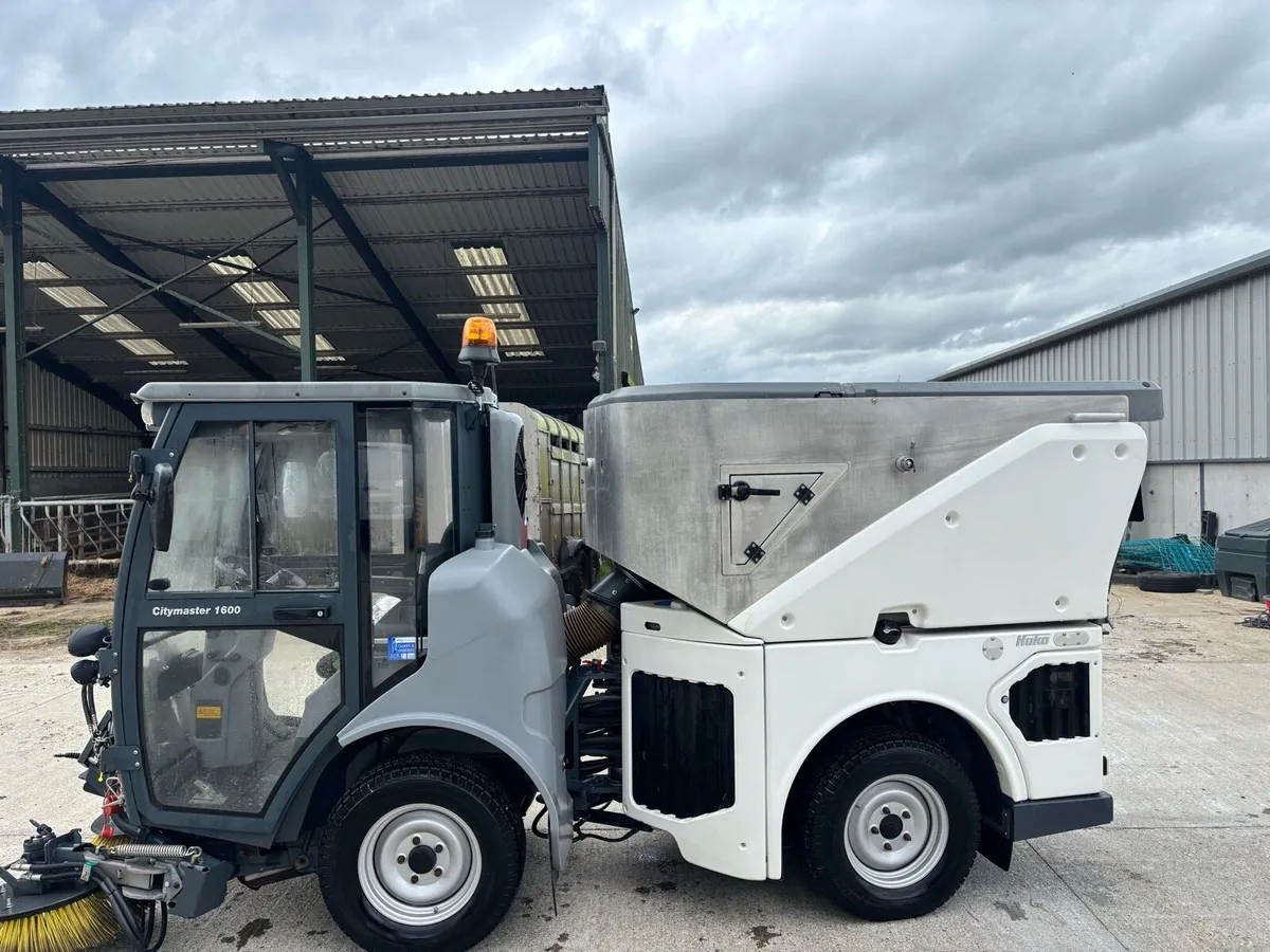 Hako 1600 sweeper - Image 2