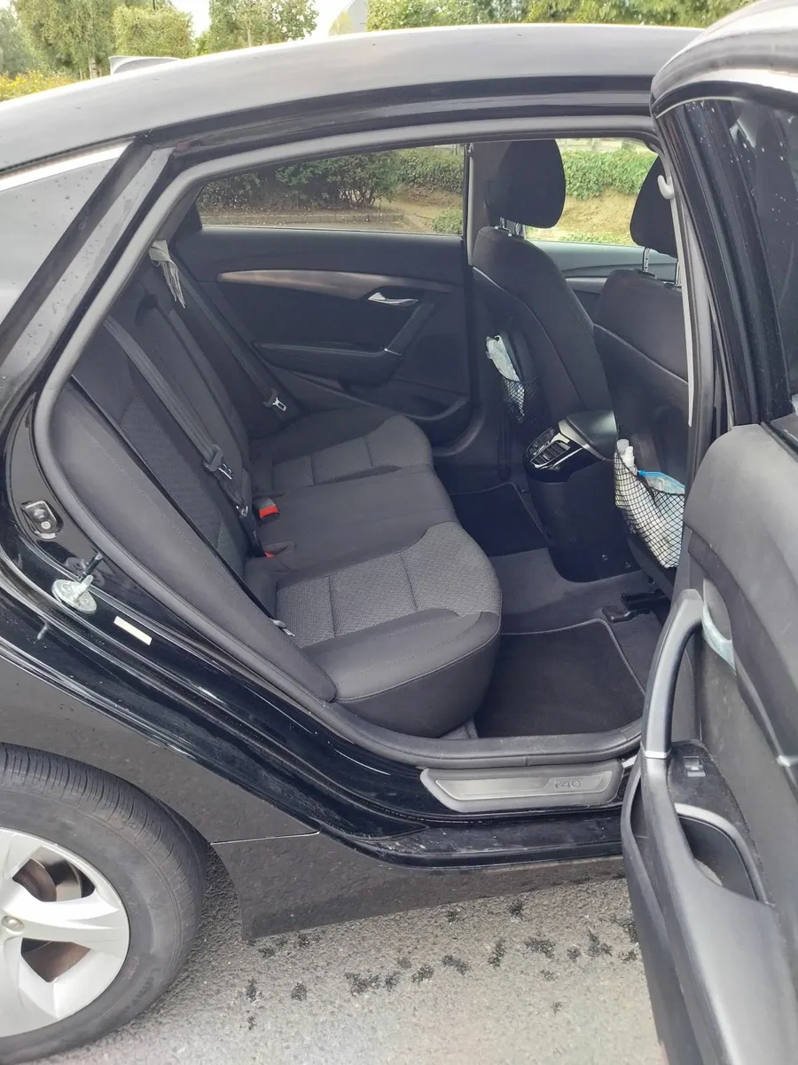 Hyundai i40 Saloon 2012 - Image 2