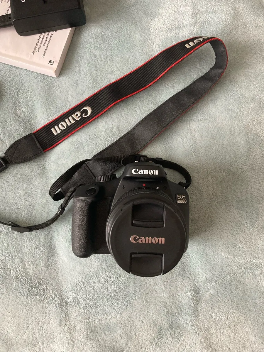 Canon EOS 4000D DSLR - Image 3