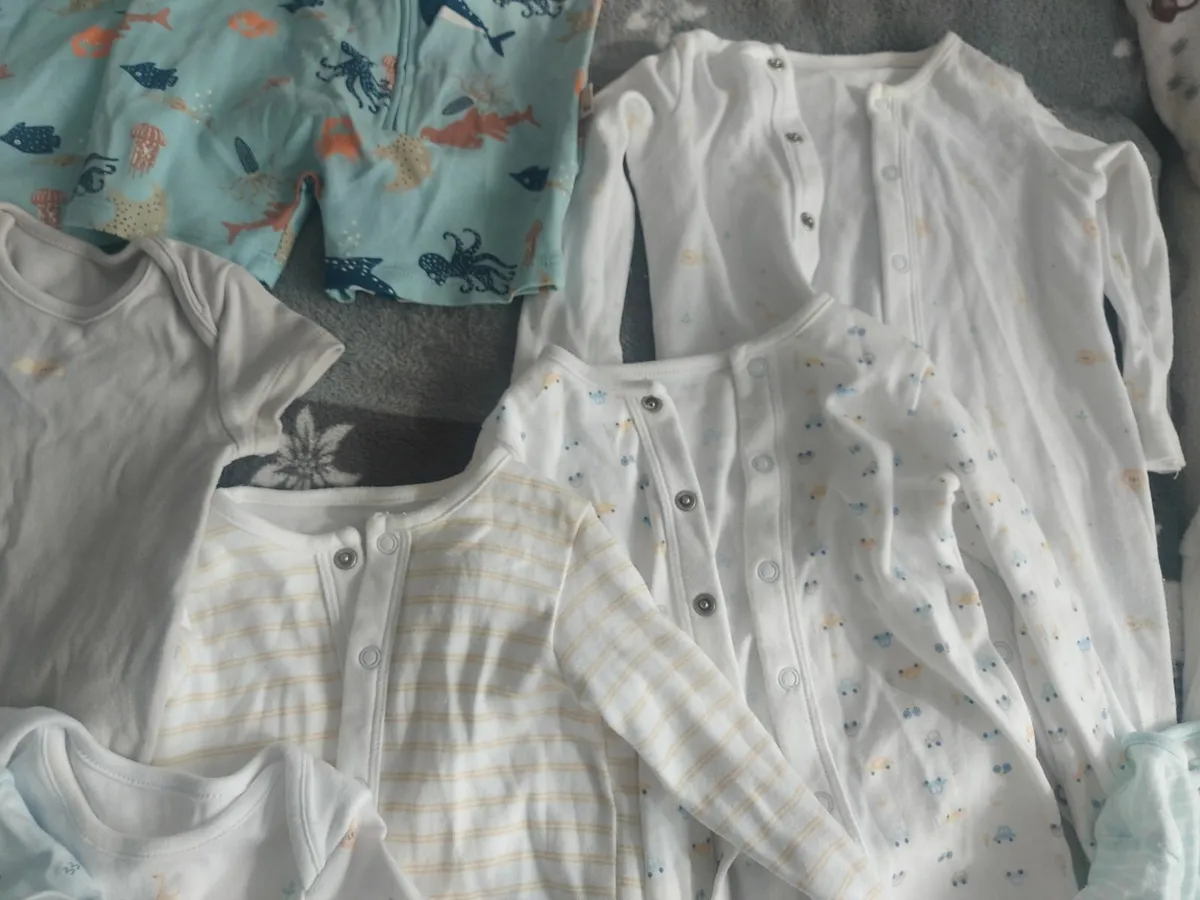 Baby clothes 6-9 months - Image 3