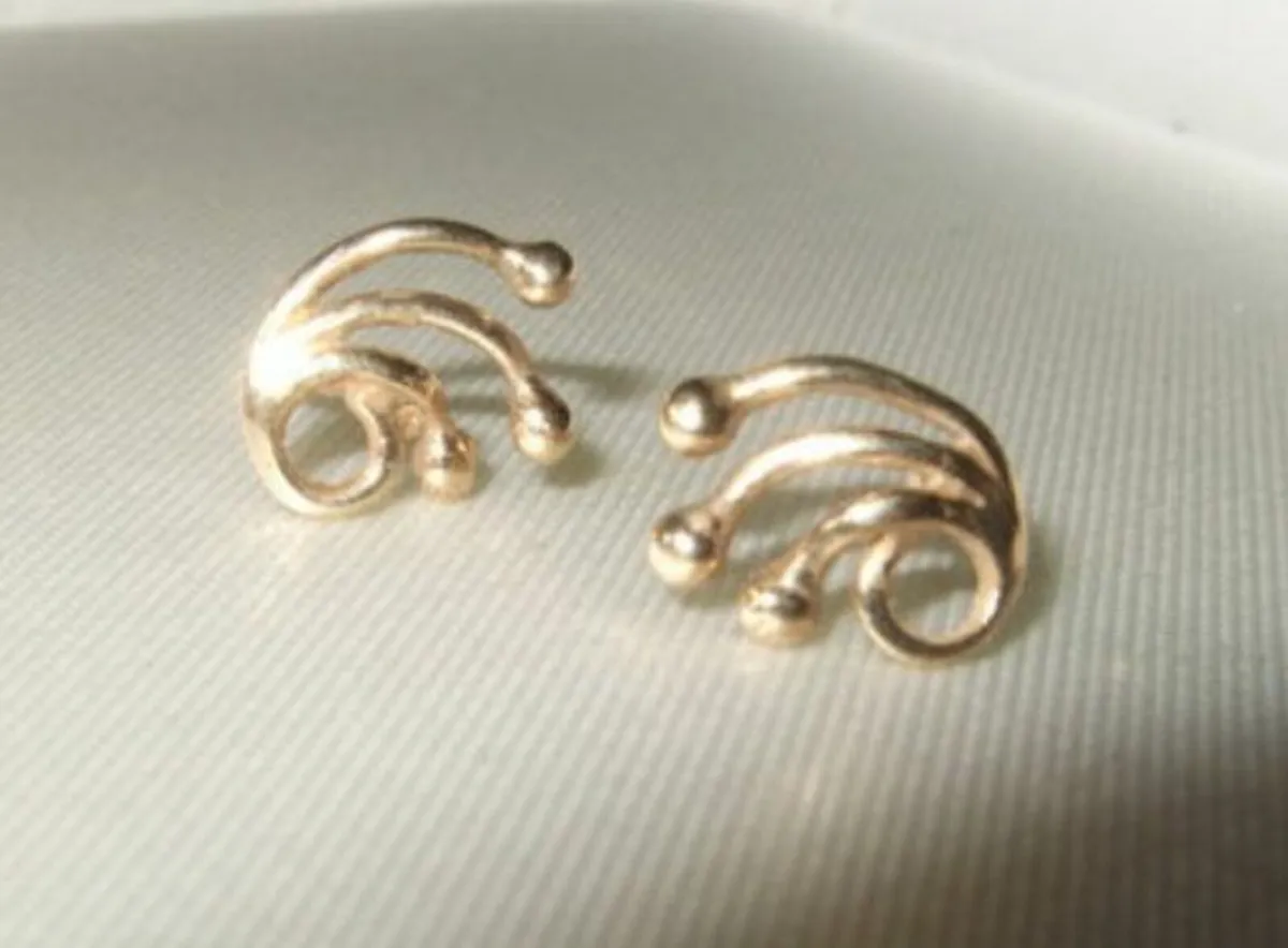 Vintage 9ct Gold Earrings - Image 1