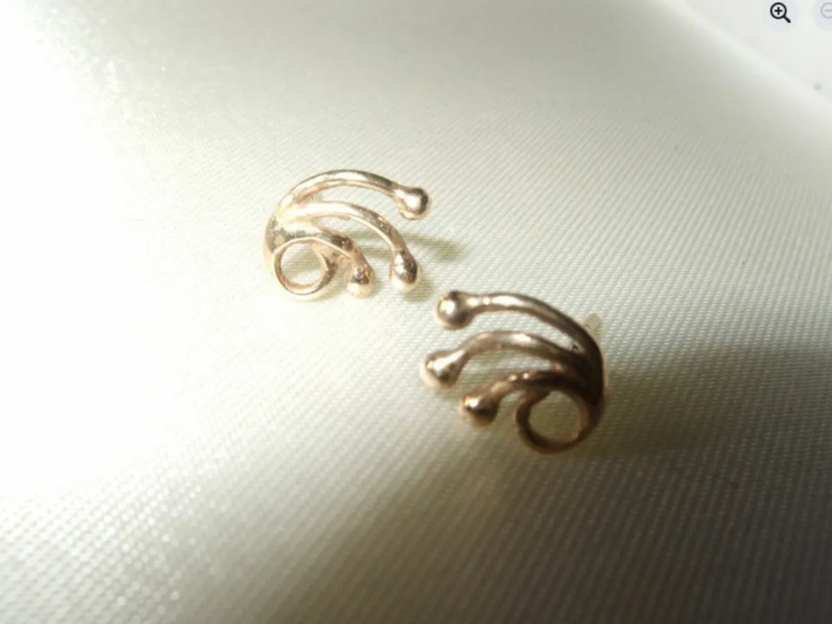 Vintage 9ct Gold Earrings - Image 4