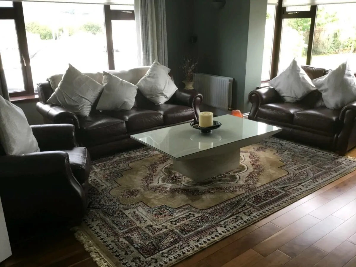 3 piece furniture suite - Image 1