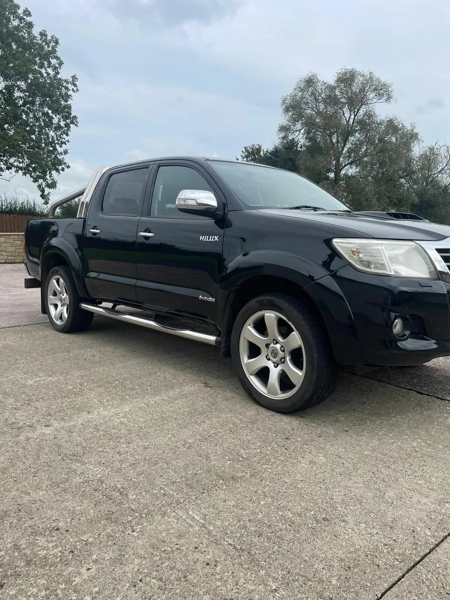 Toyota Hilux 2016 - Image 1
