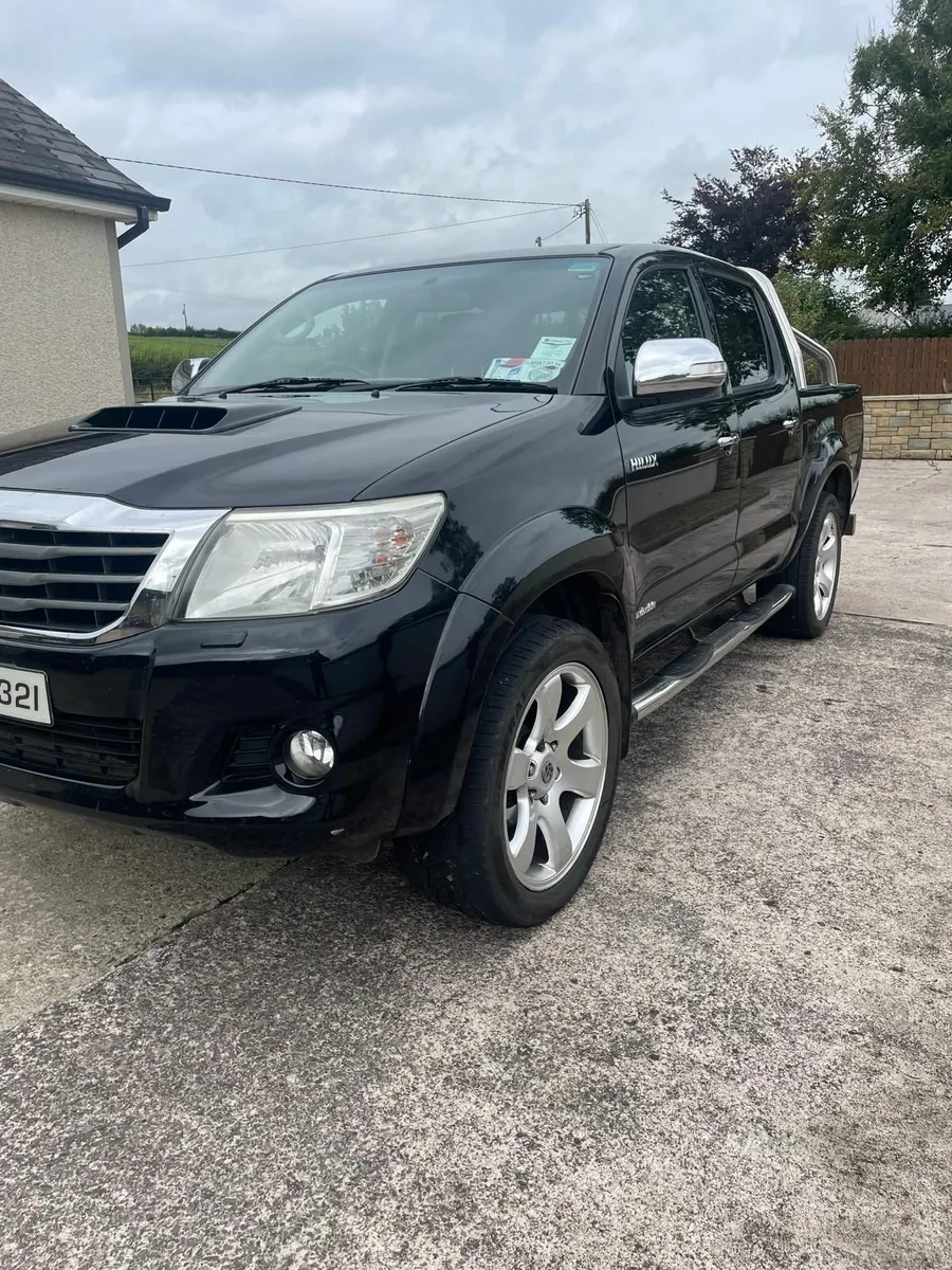 Toyota Hilux 2016 - Image 2