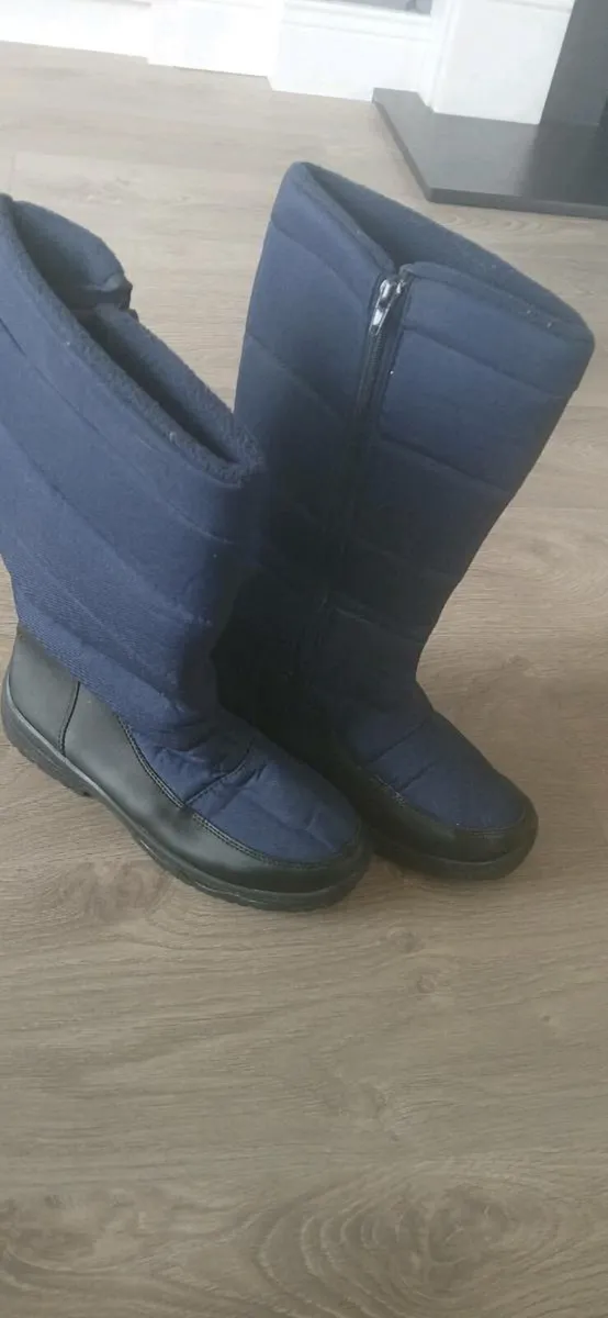 Snow boots skiing brand new size 6 - Image 2