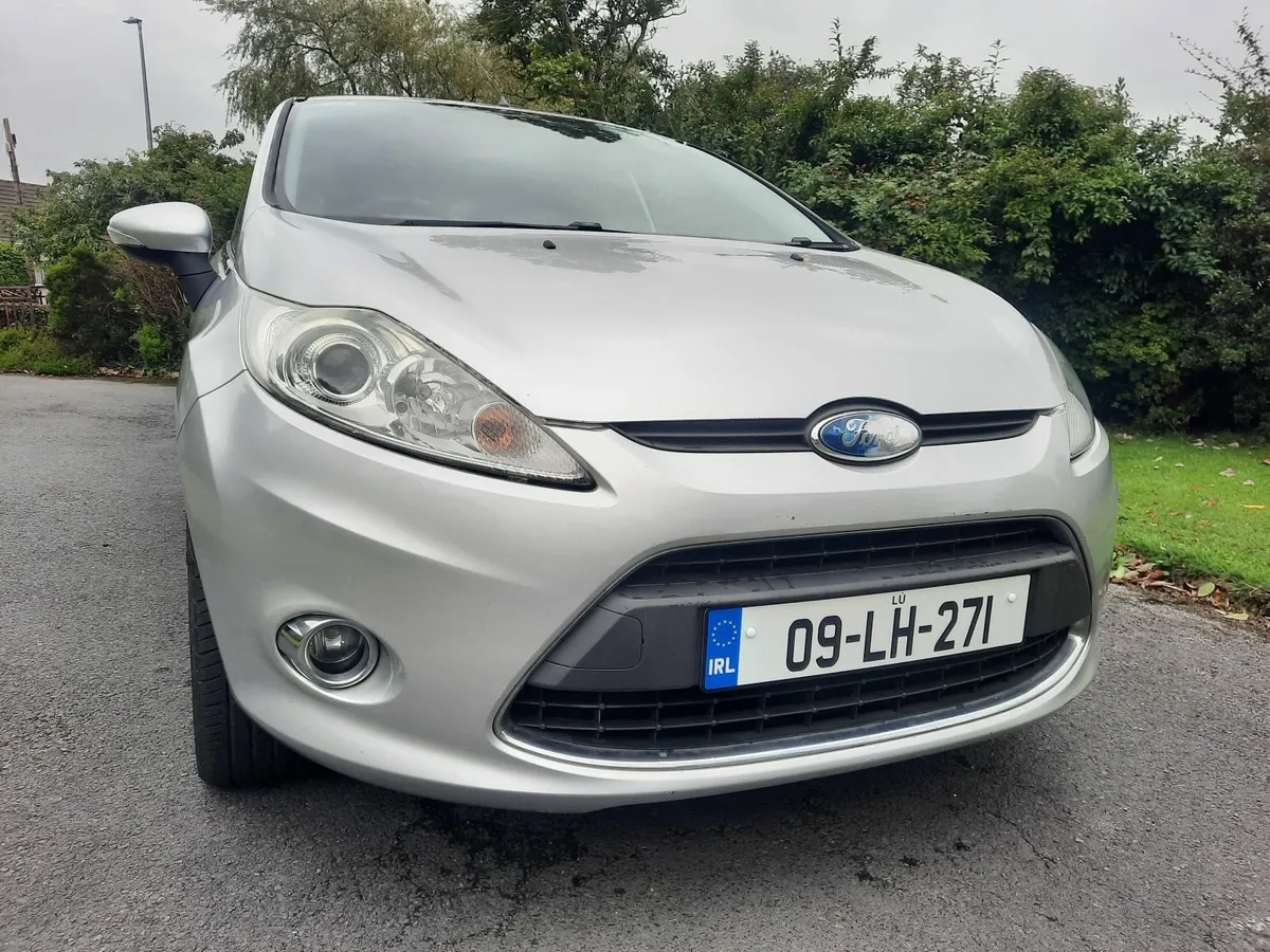 Fiesta 1.25 zetec tax & test - Image 3