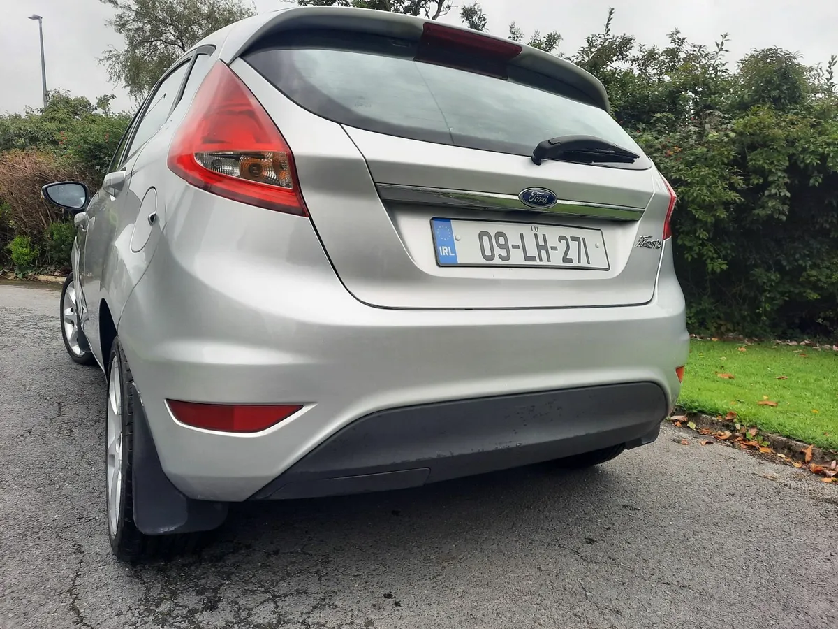 Fiesta 1.25 zetec tax & test - Image 4