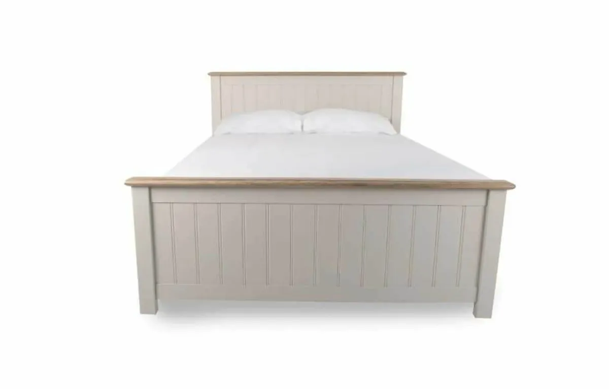 Bed with mattress and chest of drawer - Image 1