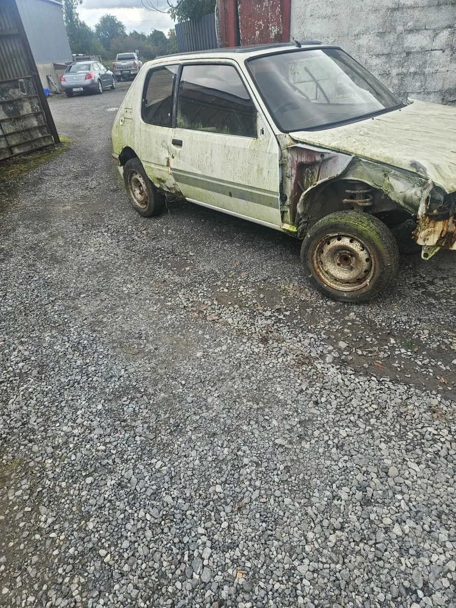 Peugeot  205    gti - Image 3