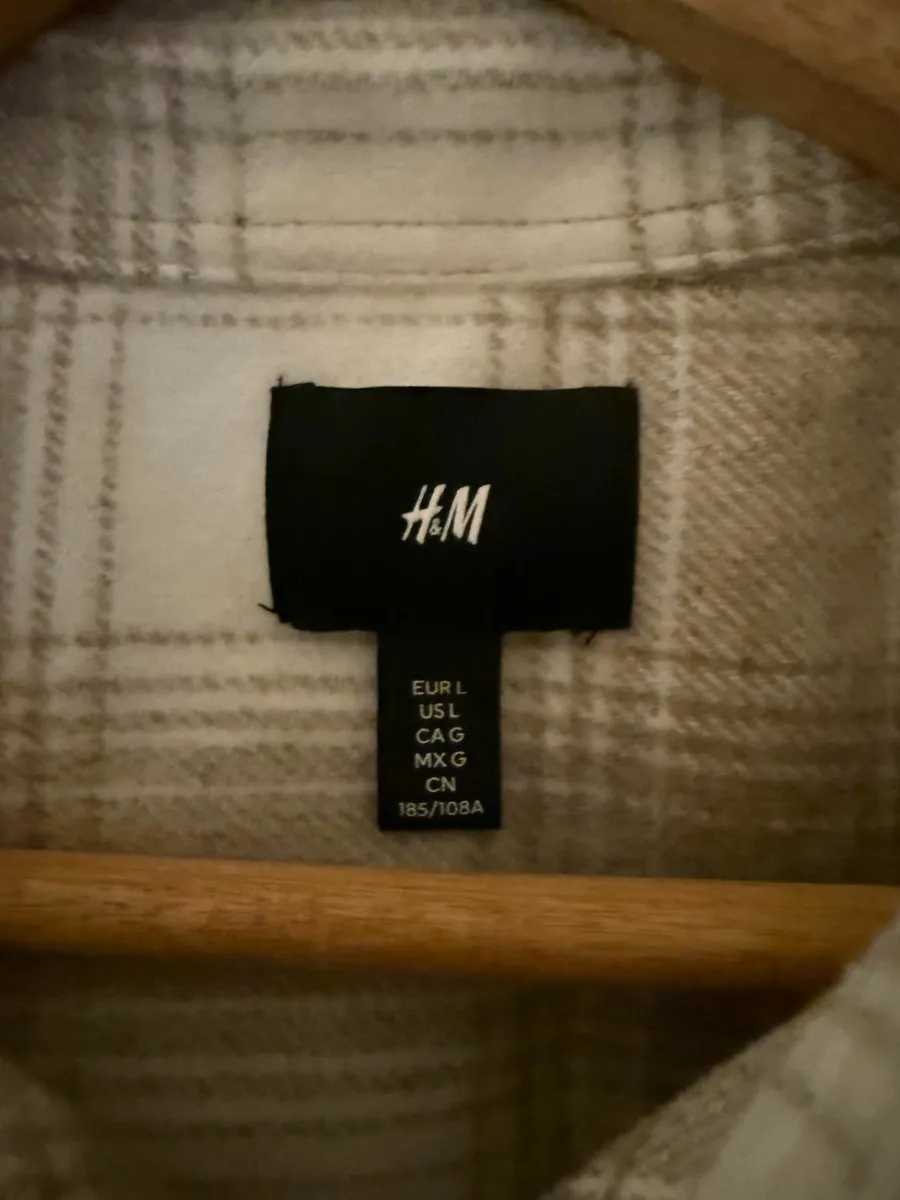 H&M Flannel Overshirt regular fit - Image 2