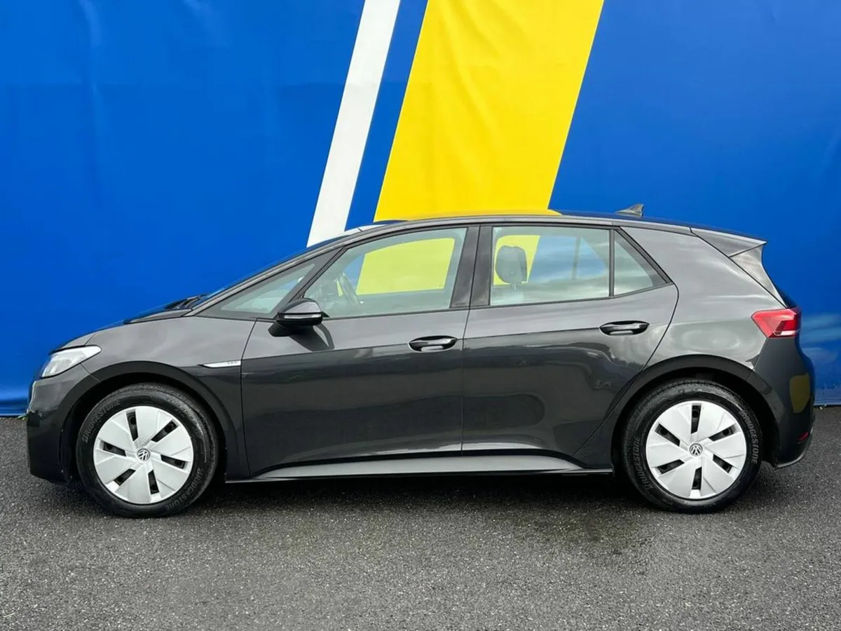 Volkswagen ID.3 LIFE 58KWH // HEATED SEATS // APPL - Image 3