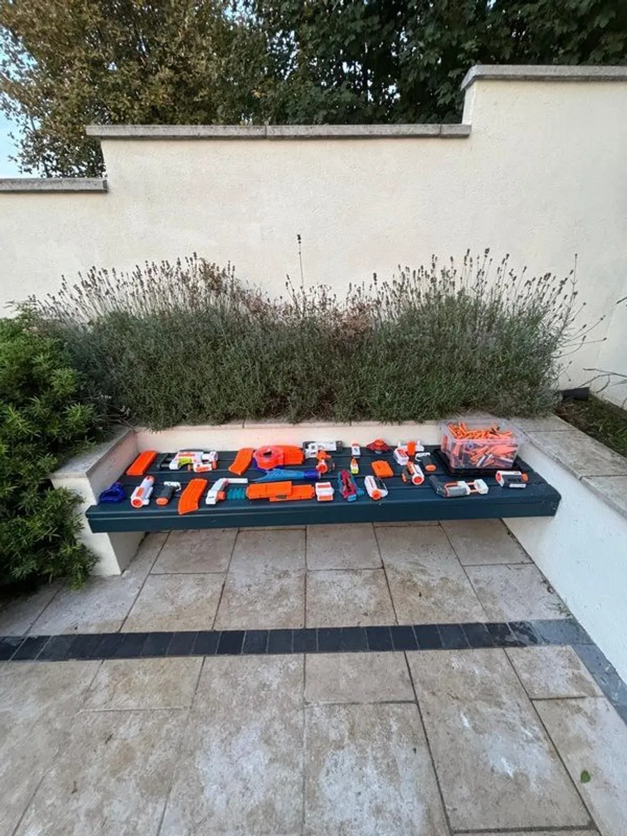 Nerf Guns & accessories - Image 1