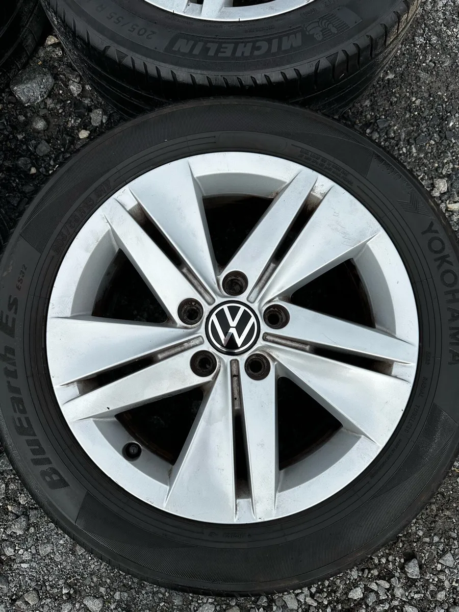 Genuine VW 16” Alloys - Image 3