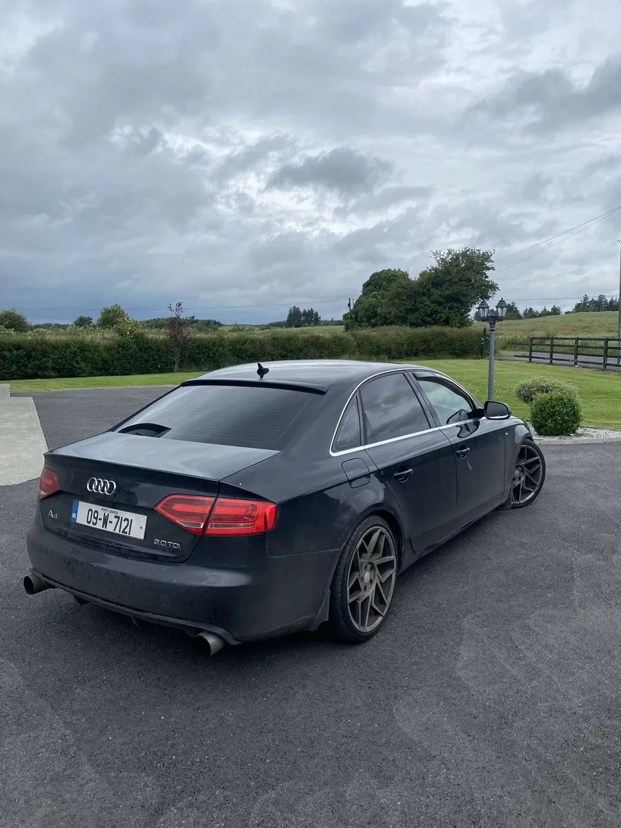 S-line Audi A4 2.0 - Image 4