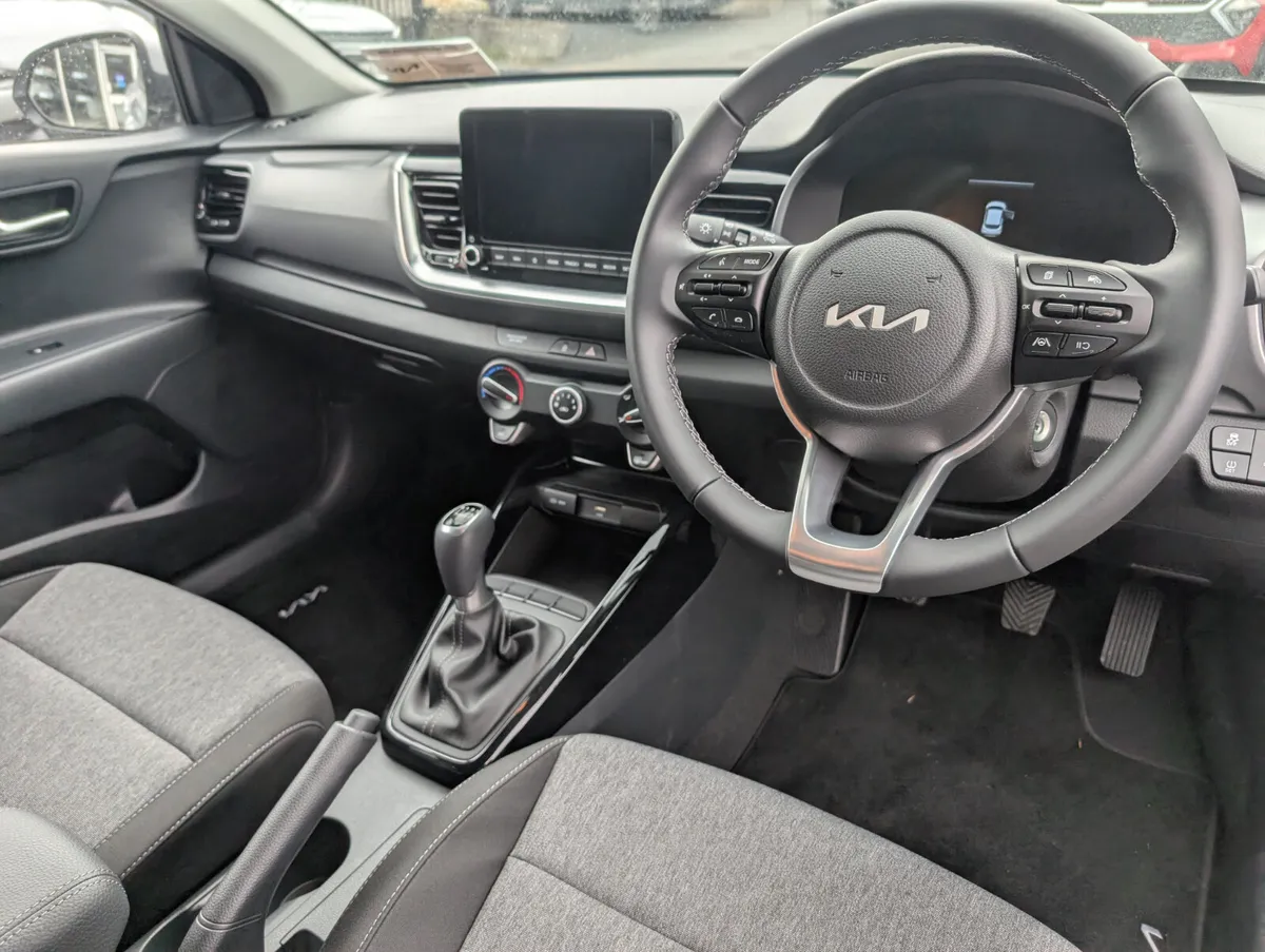 Kia Stonic Demo 2025 252 - Image 3
