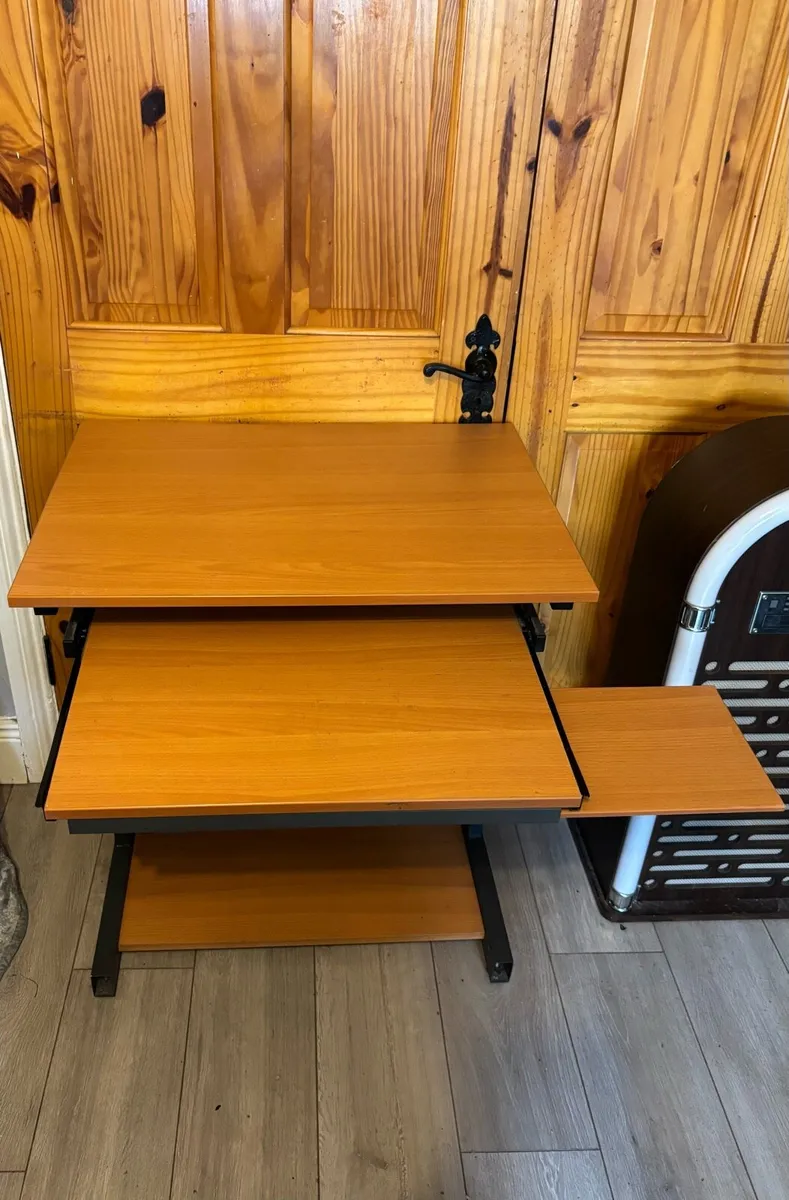 Compact Computer/ Study desk - Image 1