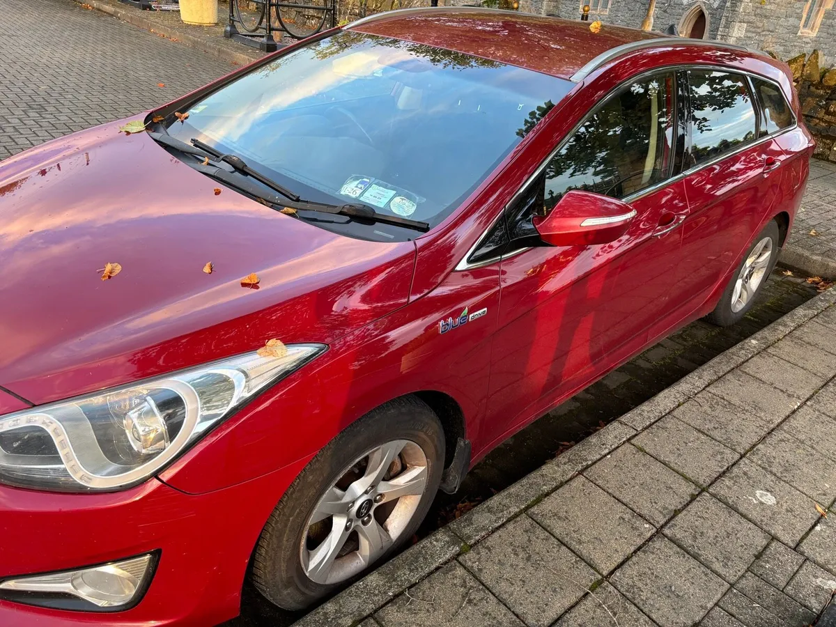 Hyundai I40 estate - Image 2