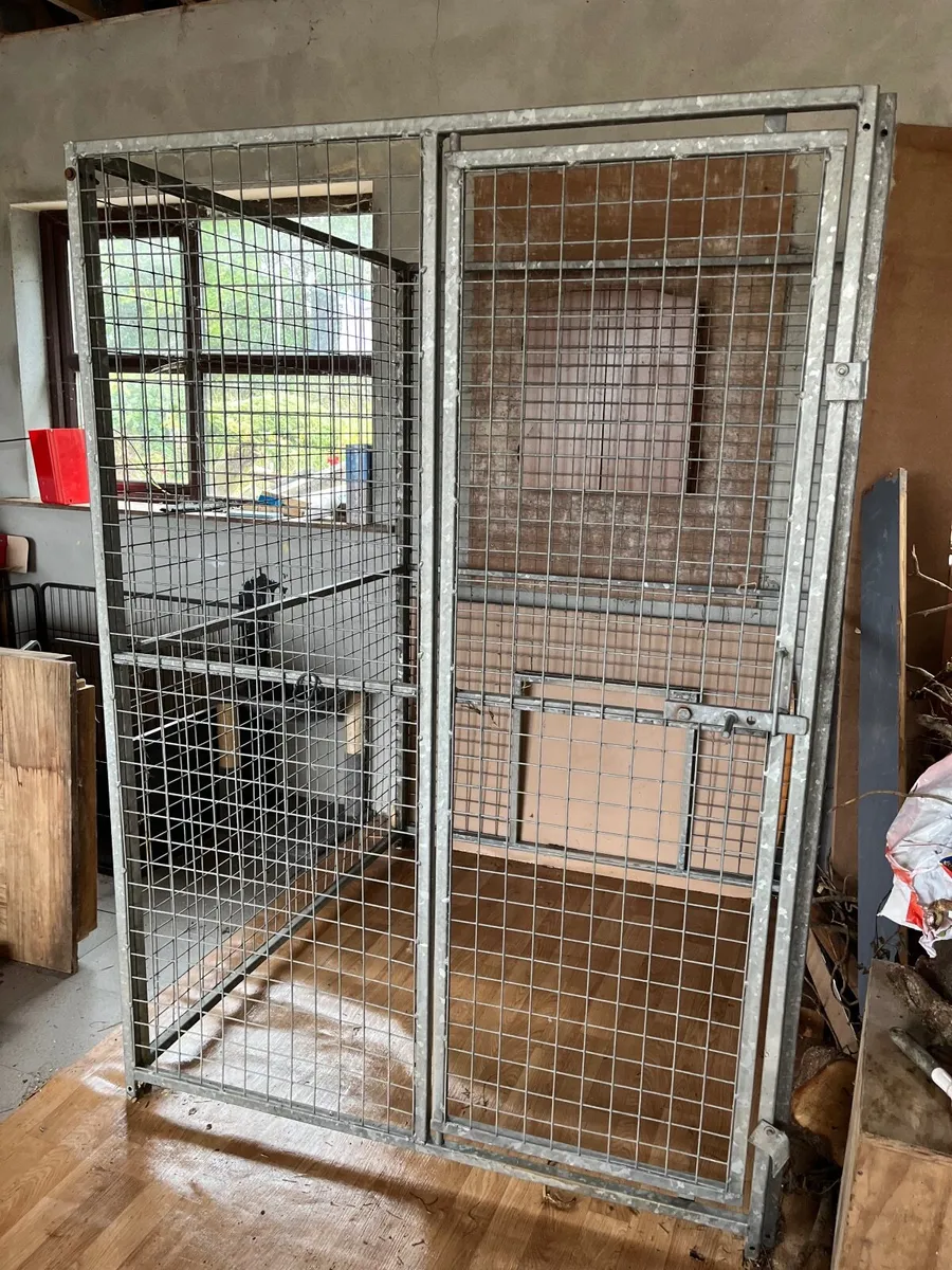 Dog run/cage - Image 1