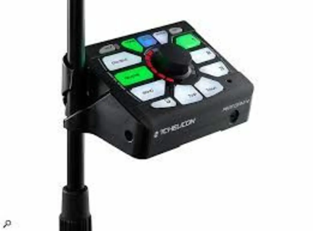 Vocal effects pedal -  tc helicon perform v - Image 3