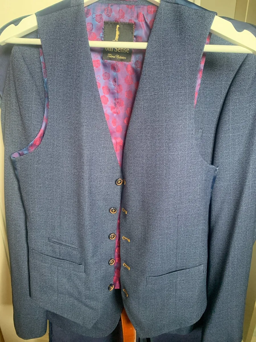 Men’s Suit, Super Condition Size 38R - Image 2