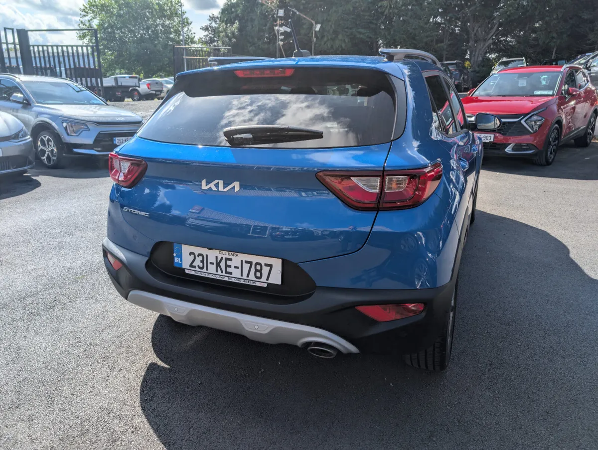 Kia Stonic 2023 - Image 2