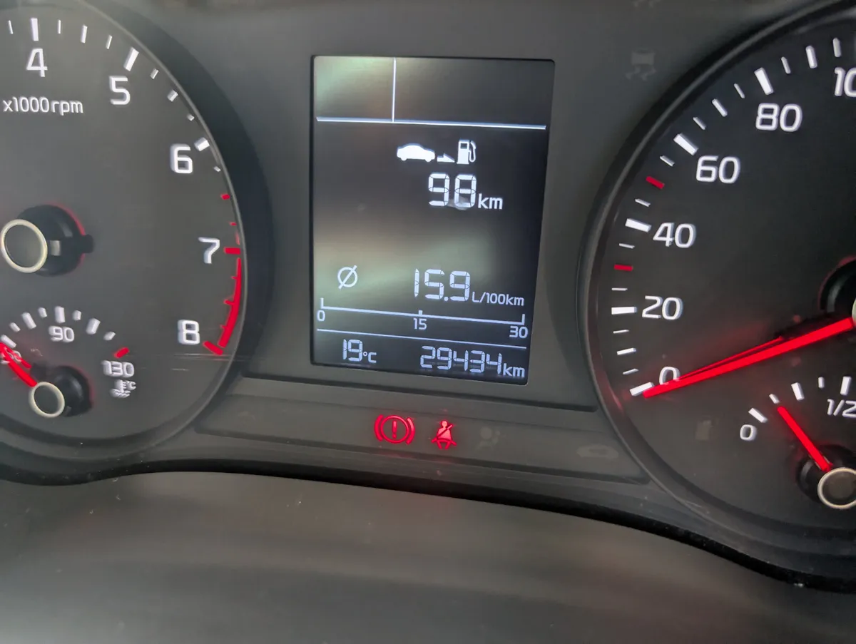 Kia Stonic 2023 - Image 3